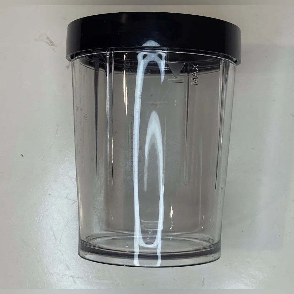 Cuisinart Compact Portable Blending Clear‎ Plastic Container with Black Lid